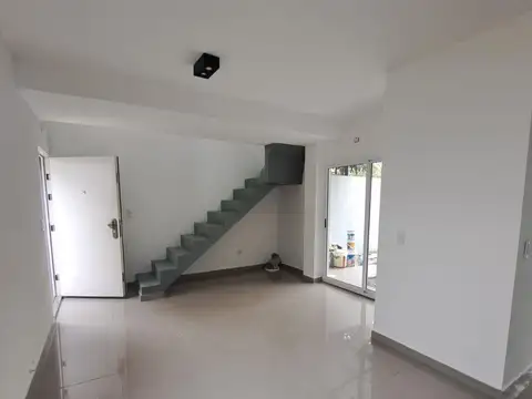 Depto Tipo Casa en Venta en Ituzaingo, USD 95.000
