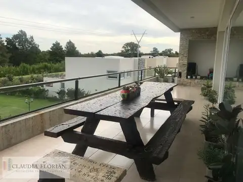 Departamento 3 ambientes con 2 baños