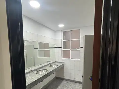 Oficina en Alquiler 60 años