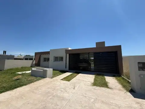 VENTA CASA 2 DORMITORIOS DON MATEO