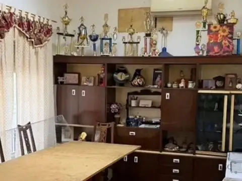 Casa en Venta con 1 cochera