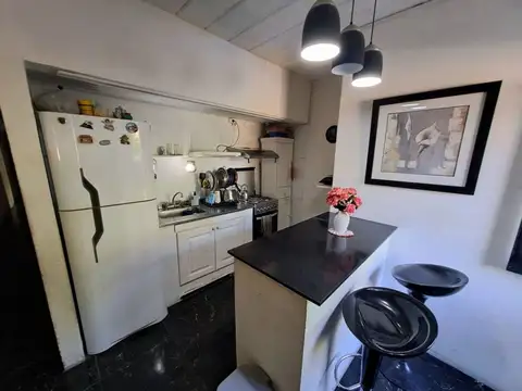 VENTA CASA 2 DORMITORIOS CON COCHERA Y PATIO