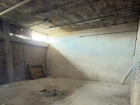 ALQUILER DE GALPÓN / DEPÓSITO EN QUILMES OESTE