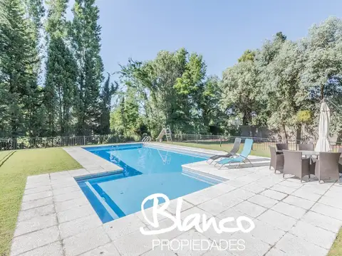 Casa 7 ambientes con 6 baños