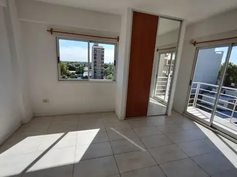 OFICINA CON BAULERA APTO PROFESIONAL EN CASEROS