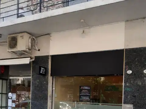 Venta de local c/ altillo zona outlet villa crespo