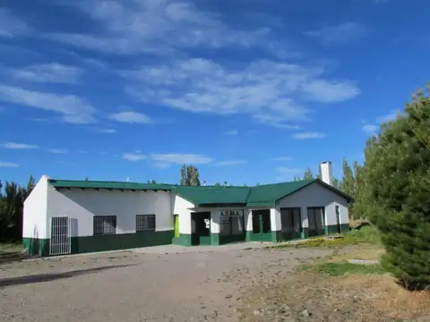 VENTA CASA 4 AMB, LOTE 4563 M2, RUTA 40, INGR. PERITO MORENO