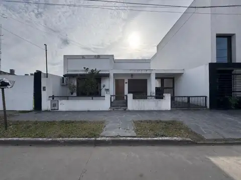 Manuel AcuÑa 900