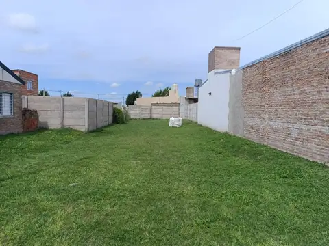 VENTA/ LOTE/ BARRIO MORA