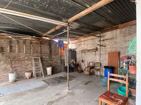 Casa en Venta en Villa Massoni, Zarate. De 4 ambientes. 2 dormitorios Patio y lavadero.
