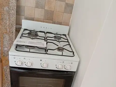 Recoleta 2 Amb. PB C/Patio. Apto Prof. venta con RENTA