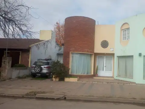 Casa en venta 6 ambientes San Antonio de Areco
