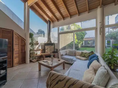 Venta Casa 4 AMB Ciudadela PARQUE COCHERA PARRILLA