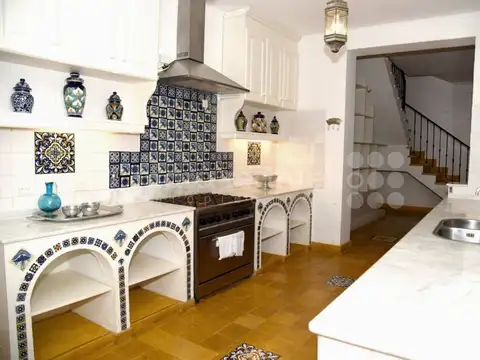 VENTA DE CASA ANTIGUA EN EL CASCO HISTORICO DE CHASCOMUS LAGUNA