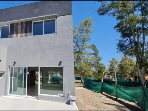 VENTA CASA BARRIO CERRADO FRANCISCO ALVAREZ