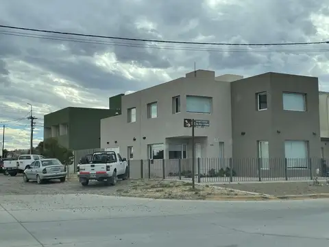 Retasada! gran oportunidad de inversión! casa y dos deptos.
