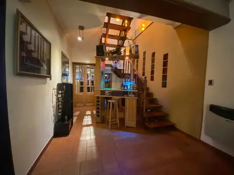 Casa 4 ambientes con 3 baños