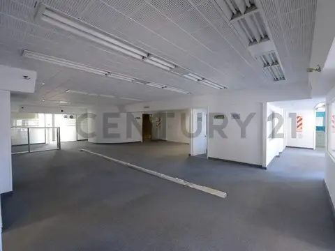 Microcentro – Tucumán 800 – Oficina Corporativa 230 m² –  Espacio Versátil - Ubicación Estratégica.