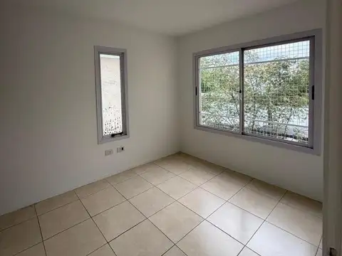 Depto Tipo Casa en Alquiler con 1