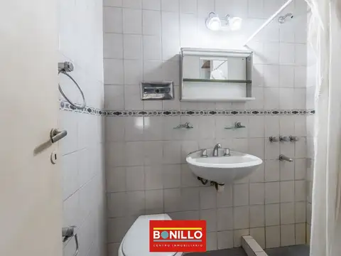 CASA 4 AMBIENETS CON JARDÍN EN VENTA Villa Devoto