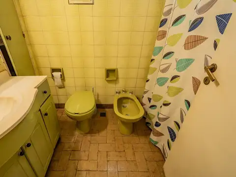 Esteban Echeverria 600