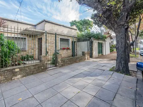 Esteban Echeverria 600