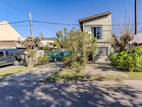 Calle 115 e/ 411 y 412, Barrio Jardín - Villa Elisa