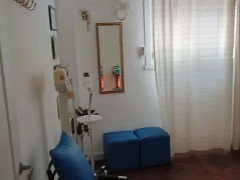 VENTA PB 4 AMB 2 BAÑOS RIOBAMBA Y CORDOBA FINANCIA PERMUTA 