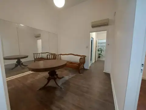 VENTA PB 4 AMB 2 BAÑOS RIOBAMBA Y CORDOBA FINANCIA PERMUTA 