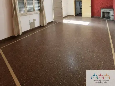 Casa en venta en Valentín Alsina 2 cocheras