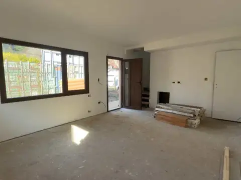 Depto Tipo Casa en Venta de 3 ambientes