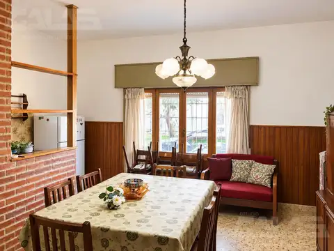 Casa 4 ambientes con 1 baño