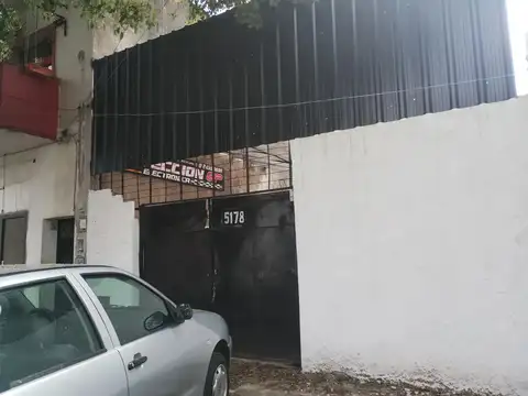 VENTA – CASA A REFACCIONAR EN ESQUINA – 180 M2 – IDEAL INVERSIÓN