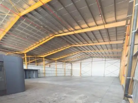 ALQUILER GALPON 1000 metros CON SEGURIDAD ZONA SUR