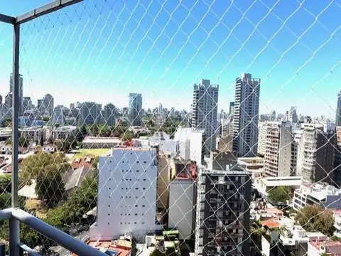 Departamento de dos ambientes en alquiler piso alto vista al rio y la ciudad.