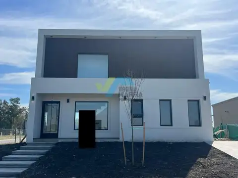 Casa  en Venta en Santa Sofía, Pilar del Este, Pilar
