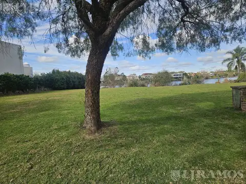 Terreno en Venta en San Isidro Labrador, USD 450.000