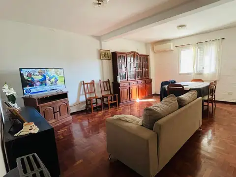 Venta - departamento 2 dormitorios con balcon al frente rosario centro