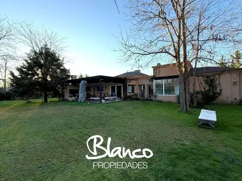 Casa en Alquiler de 4 dormitorios