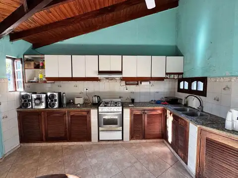 Casa 5 ambientes con 1 baño
