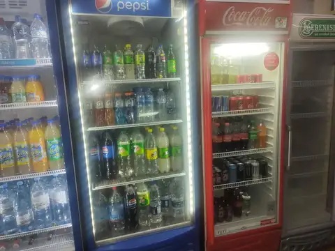 Excelente Sadwitcheria/Kiosco en Barrio Norte.