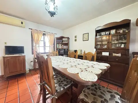 Venta casa dos plantas , ingresos independientes