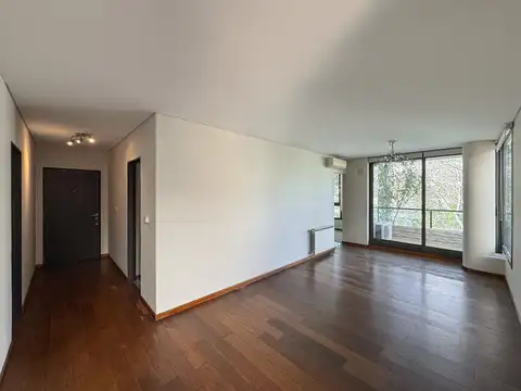 Departamento de 3 dormitorios con cochera y amenities en Alquilier