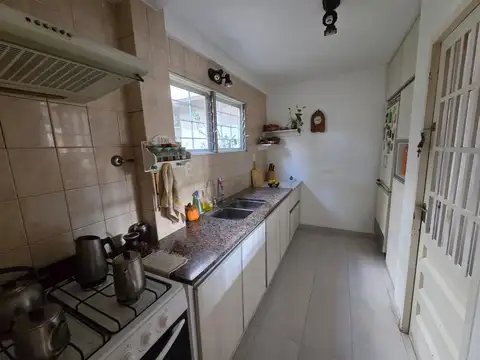 Depto Tipo Casa 4 ambientes con 2 baños