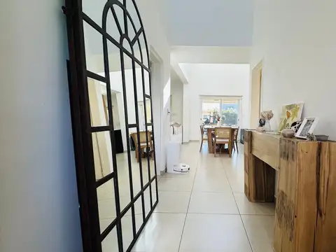 Casa en Venta en Pilar del Este - Santa Guadalupe, USD 275.000