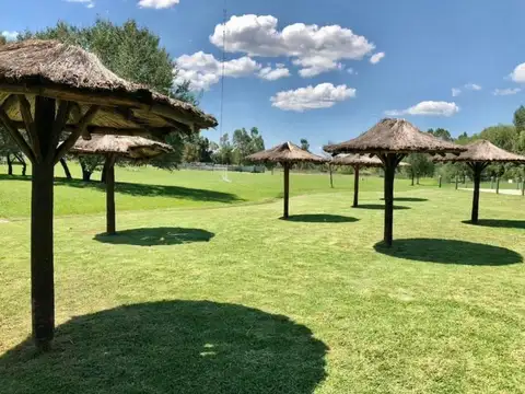 Hermoso lote interno en barrio Cardales Village. Campana.