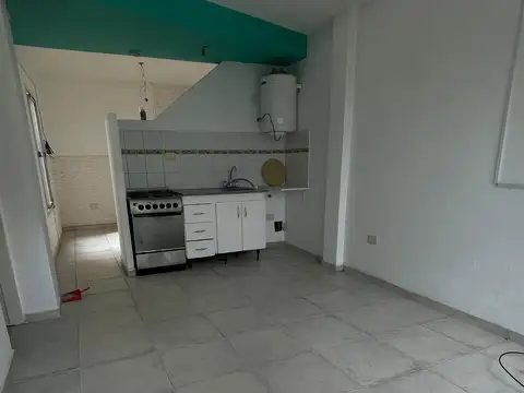 Leopoldo Lugones 1000, Piso 1