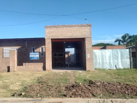 ALQUILER de 2 casas a estrenar en Perez. Juan XXIII y Chiavarini