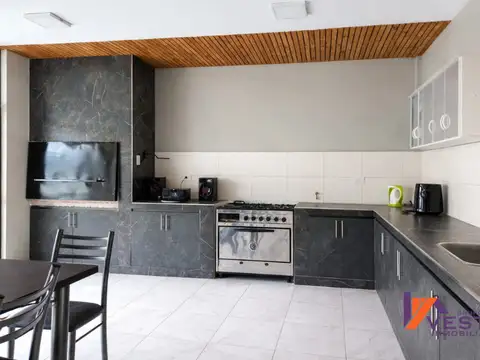 Casa 2 ambientes con 1 baño