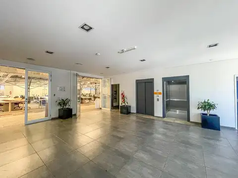 Alquiler Edificio Comercial Parque Patricios